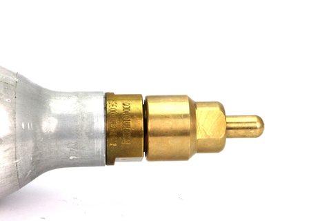 Hambleton Bard Injector ansluten till SodaStream cylinder